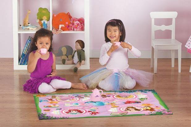 Tapete Infantil Disney 0,66x1,00 Chá das Princesas c/ Brinquedo Corttex Menor preço em Tapete Infantil Disney 0,66x1,00 Chá das Princesas c/ Brinquedo Corttex