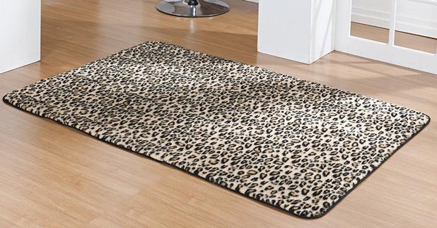 Tapete para Sala e Quarto Safari Leopardo Pelúcia 1,48m x 1,00m - Guga Menor preço em Tapete para Sala e Quarto Safari Leopardo Pelúcia 1,48m x 1,00m - Guga