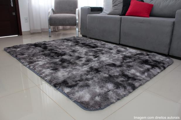 Tapete para sala peludo felpudo 1,40x1,00 Cinza mesclado - Costa oro/emperatex é boa?