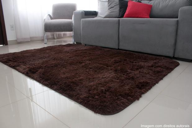 Tapete para sala peludo felpudo 1,40x1,00 Marrom Liso - Costa oro/emperatex Menor preço em Tapete para sala peludo felpudo 1,40x1,00 Marrom Liso - Costa oro/emperatex