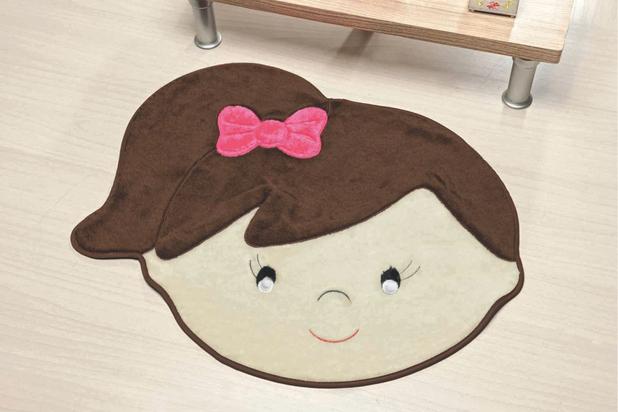 Tapete Pelúcia Menina Livia Marrom Quarto Infantil Fofo e Macio Decorativo - Guga tapetes Menor preço em Tapete Pelúcia Menina Livia Marrom Quarto Infantil Fofo e Macio Decorativo - Guga tapetes