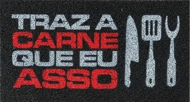 Tapete Vinil Kapazi 40x75.cm Traz a Carne Que eu Asso Menor preço em Tapete Vinil Kapazi 40x75.cm Traz a Carne Que eu Asso