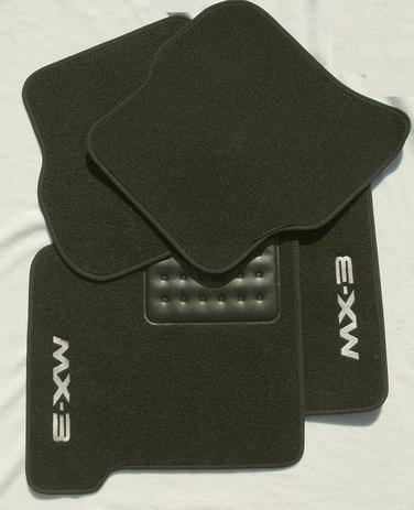 Tapetes Personalizados Pr Scr Mx3 Mx-3 Mazda 1.6 16v Gs Novo - Eurocarpet Menor preço em Tapetes Personalizados Pr Scr Mx3 Mx-3 Mazda 1.6 16v Gs Novo - Eurocarpet