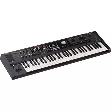Teclado Roland VCombo VR09 é boa?