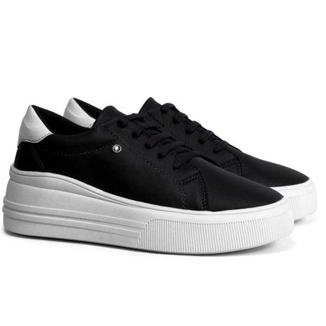 tenis preto feminino estiloso