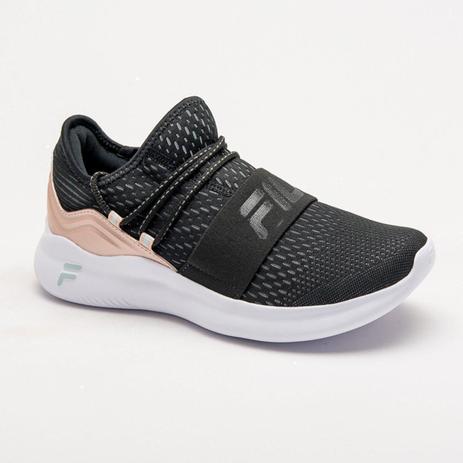 tenis fila no pé
