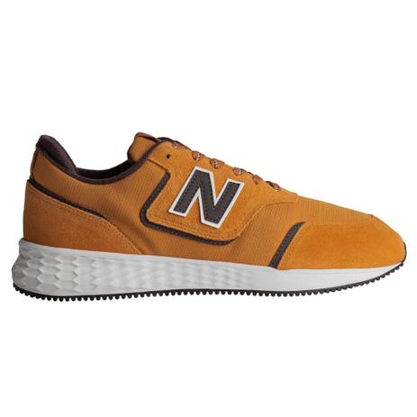 tenis new balance caramelo