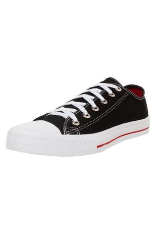 tenis preto da moda