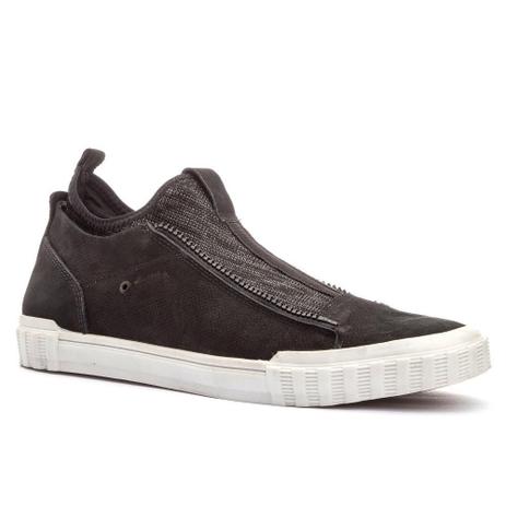 tenis slip on com cadarço