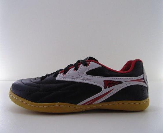 chuteira de futsal costurada