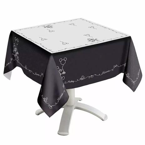 Toalha de Mesa Mickey e Minnie Quadrada 4 lugares 1,40 m x 1,40 m Com 1 peça - Lepper Menor preço em Toalha de Mesa Mickey e Minnie Quadrada 4 lugares 1,40 m x 1,40 m Com 1 peça - Lepper