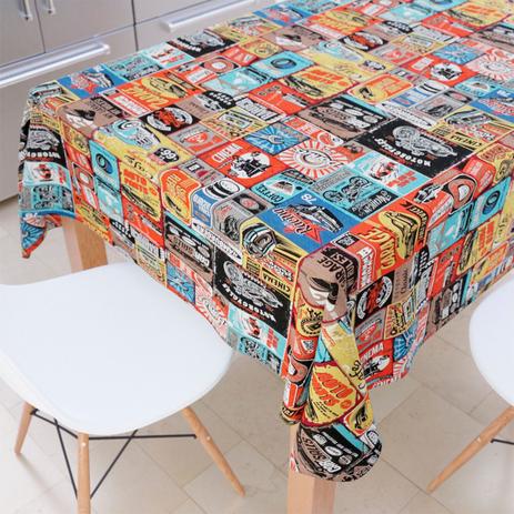 Toalha De Mesa Retangular Retrô Colorido Garage 6 Lugares - Menedecor Menor preço em Toalha De Mesa Retangular Retrô Colorido Garage 6 Lugares - Menedecor