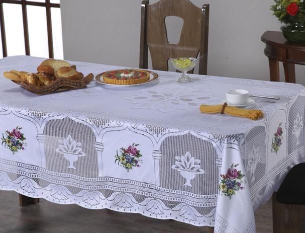 Toalha de Mesa Suzi com Transfer 1,60m x 1,60m Branco - Vilela Menor preço em Toalha de Mesa Suzi com Transfer 1,60m x 1,60m Branco - Vilela