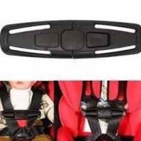 Protetor de cinto de segurança: mãe faz alerta após filha ser lançada da  cadeirinha em acidente - Revista Crescer | Segurança