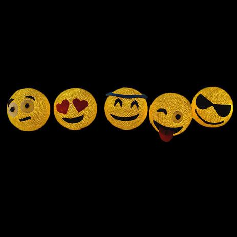 Varal de Luz LED CORMILU temático Emojis 35 220V é ruim? Varal de Luz LED CORMILU temático Emojis 35 220V é boa?