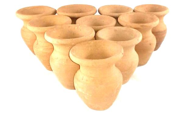 Vaso de Barro Pequeno kit com 10 (4 cm x 4 cm x 8 cm) - Sisiarte Menor preço em Vaso de Barro Pequeno kit com 10 (4 cm x 4 cm x 8 cm) - Sisiarte