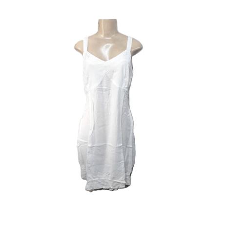 loja de vestido branco