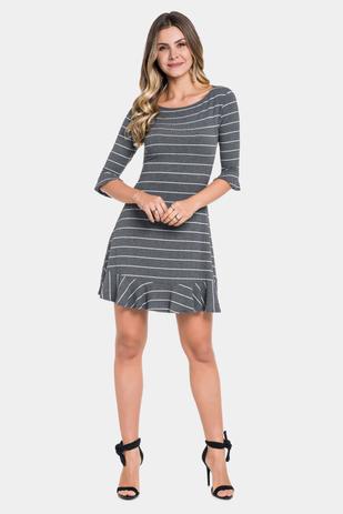 vestido curto listrado