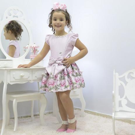 bordado com perola em vestido infantil