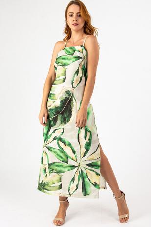 vestido com fenda na lateral