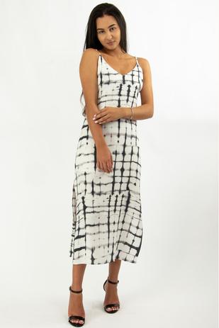vestido midi fenda lateral