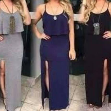 vestido longo preto com fenda e babado