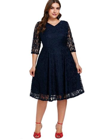 vestido plus size renda curto