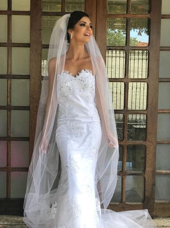 vestido de noiva com veu longo
