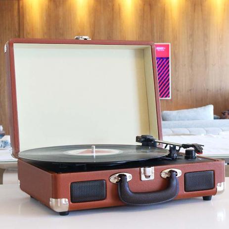 Vitrola Toca Discos de Vinil Bluetooth com Conversor Digital e Alto Falantes Maleta Uitech Menor preço em Vitrola Toca Discos de Vinil Bluetooth com Conversor Digital e Alto Falantes Maleta Uitech