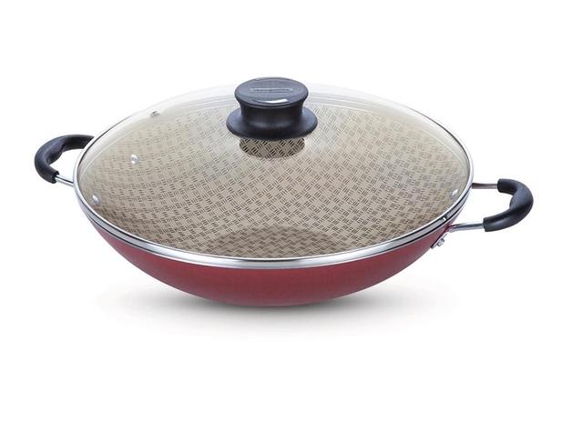 Wok 32cm 4 5l paris vermelho aluminio com revestimento antiaderente tramontina é ruim? Wok 32cm 4 5l paris vermelho aluminio com revestimento antiaderente tramontina é boa?