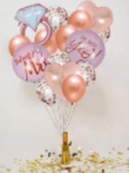 Imagem de 1 Kit Balão Surpresa / Pedido de Casamento 15 Peças com Aliança 45 cm e tema Rosê - Noiva