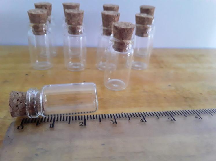 Imagem de 10 frascos Vidro Penicilina com rolha 1 ml - Pingente/ Colar