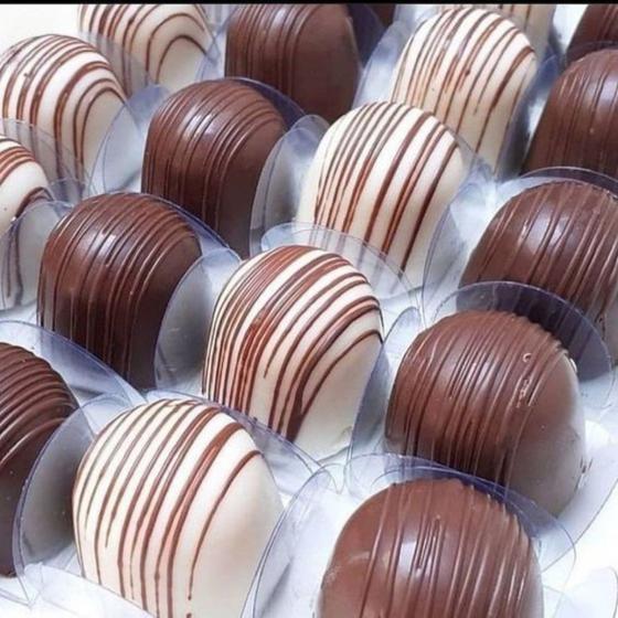 Imagem de 100, Forminhas 4 Pétalas de Acetato Para Doces Finos Brigadeiros Festas Aniversários Casamentos - Caixetas de Acetato