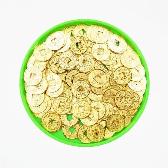 Imagem de 100 Moedas Antigas Chinesas da Sorte  Acessórios Decorativos para Casa e Carro Dourada