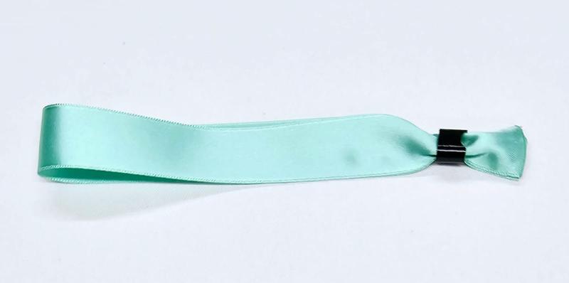 Imagem de 100 unid. Pulseira de identificação para Festa e Eventos em Tecido Cetim 22mm com trava de segurança