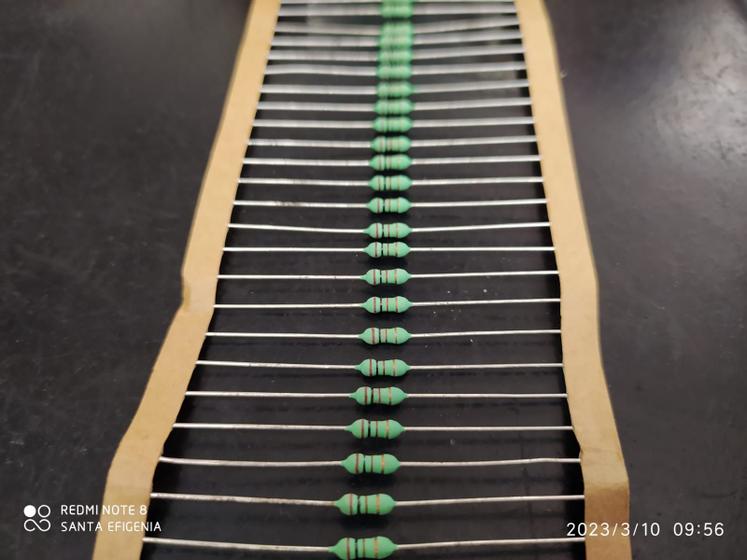 Imagem de 100x Resistor 100r 1/2w 5% Vd