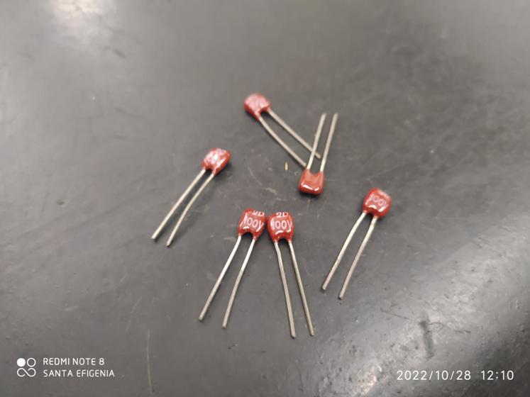 Imagem de 10x Capacitor Mica Prata 2pf/500v 5% Cm00 Icl