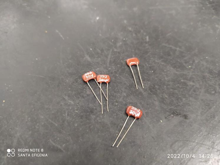 Imagem de 10x Capacitor Mica Prata 39pf/50v 5% Icl