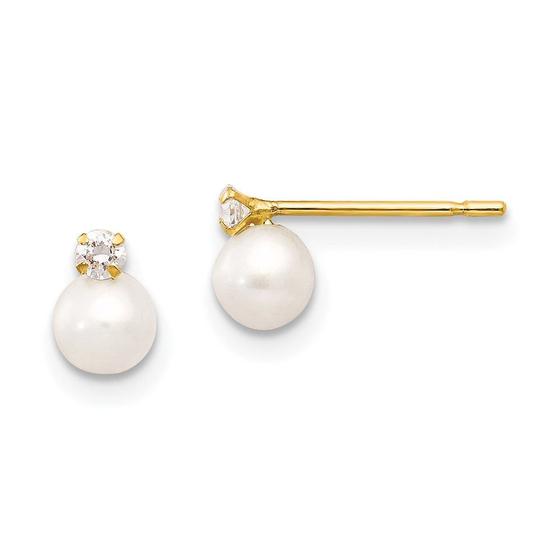 Imagem de 14k Madi K 5-6mm perto de Round FW Cultured Pearl CZ Post Earrin