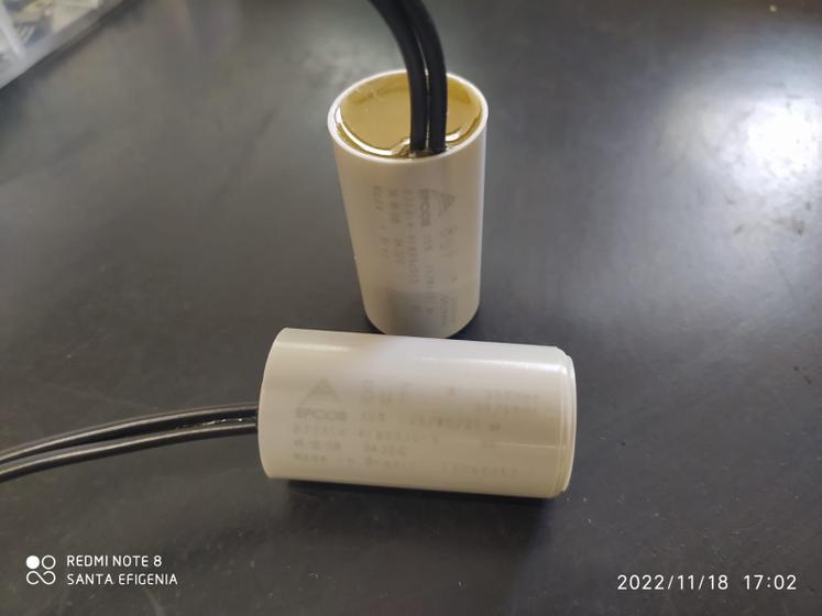 Imagem de 1x Capacitor de Partida 8uf/250v Fio 25x48mm Epcos