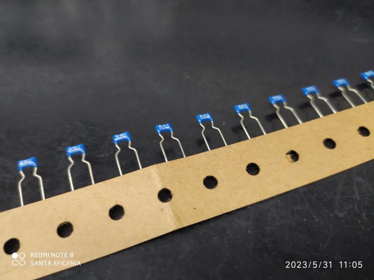 Imagem de 1x Capacitor Multicamada 1,8nf/100v = 1k8/100v 5% Siemens