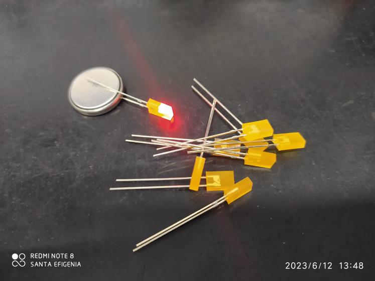 Imagem de 1x Led Vermelho Retangular 2,5x5mm