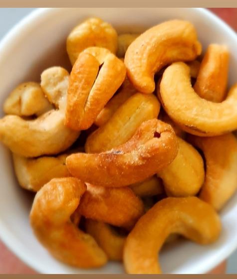 Imagem de 2 Castanhas de Caju Torrada com Sal 250g Camel