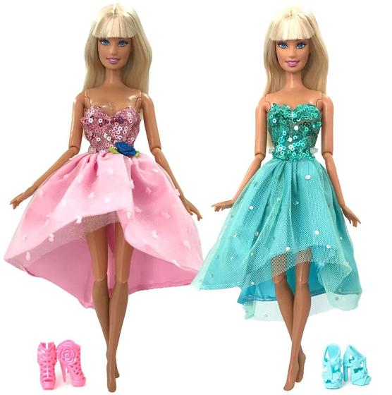 Imagem de 2 Vestidos da Gala/Festa + 2 Pares de sapatos p/ Boneca Barbie