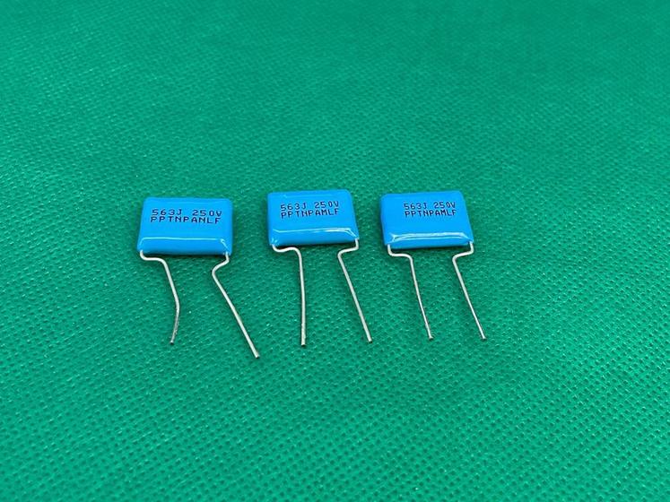 Imagem de 200x Capacitor Poliester 56nf/250v = 56k/250v 5% 16,5mm