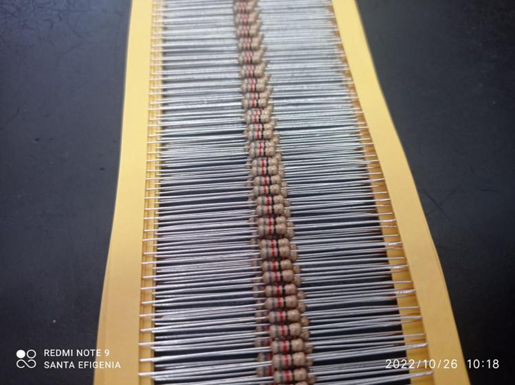 Imagem de 200x Resistor 82r 1/4w 5%