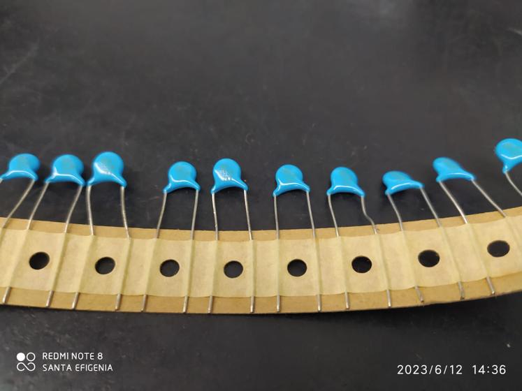 Imagem de 20x Capacitor Ceramico 1,5nf/2kv = 1k5/2kv 20% Epox