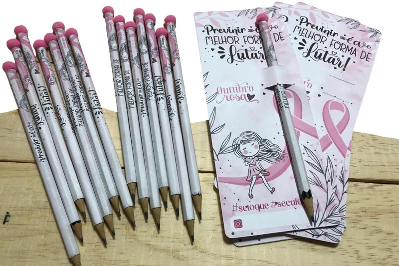 Imagem de 25 lembrancinhas personalizadas outubro rosa, mimos para clientes pacientes cartão com lapis pompom 