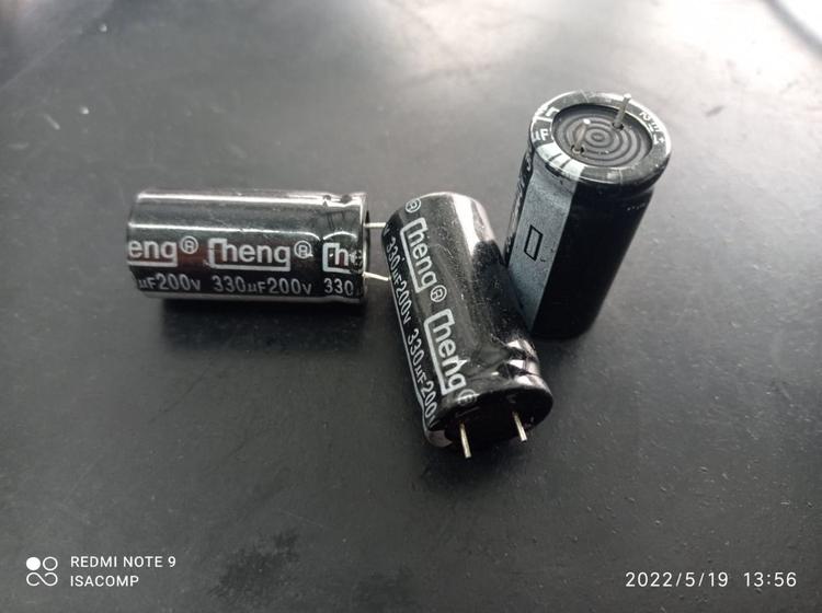 Imagem de 2x Capacitor Eletrolítico 330uf/200v 105º 18x36mm Cheng