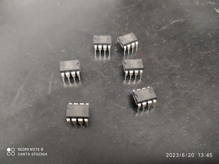 Imagem de 2x Circuito Integrado En25f80-100qcp 8 Mbit 4 Kbytes Eon